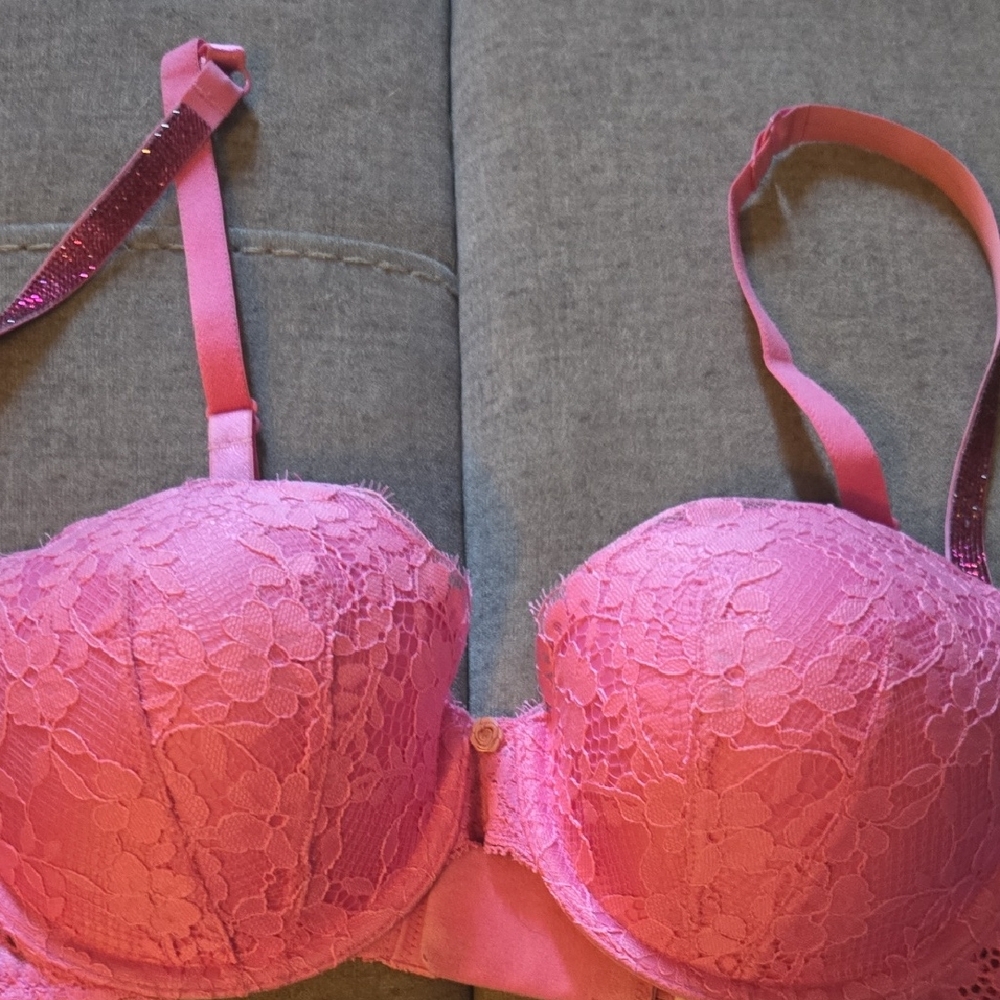 Victoria's Secret Lace Push-Up Bra - Vibrant Pink